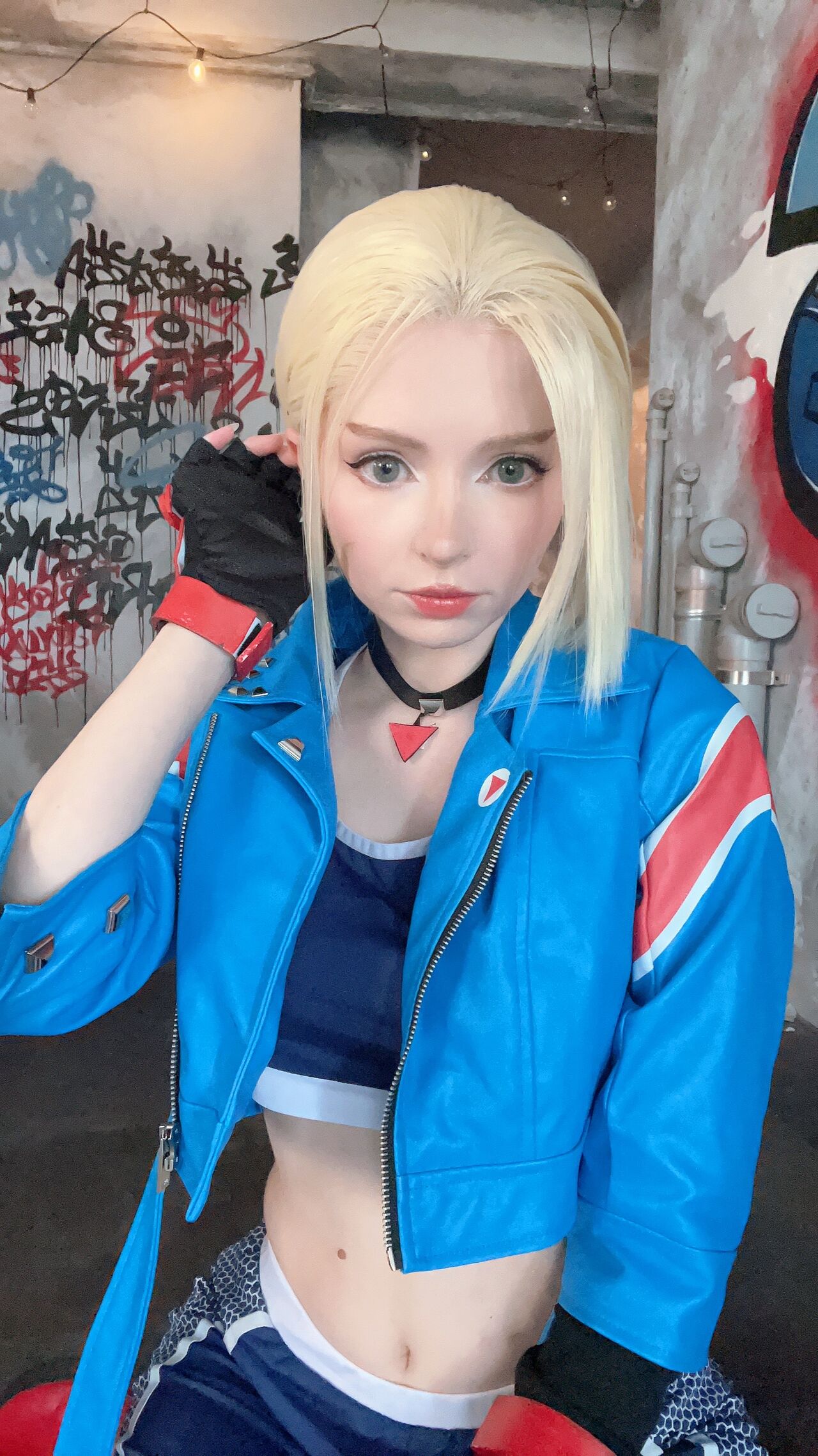 Сексапильный косплей Cammy White от Peachmilky чикса без комплексов