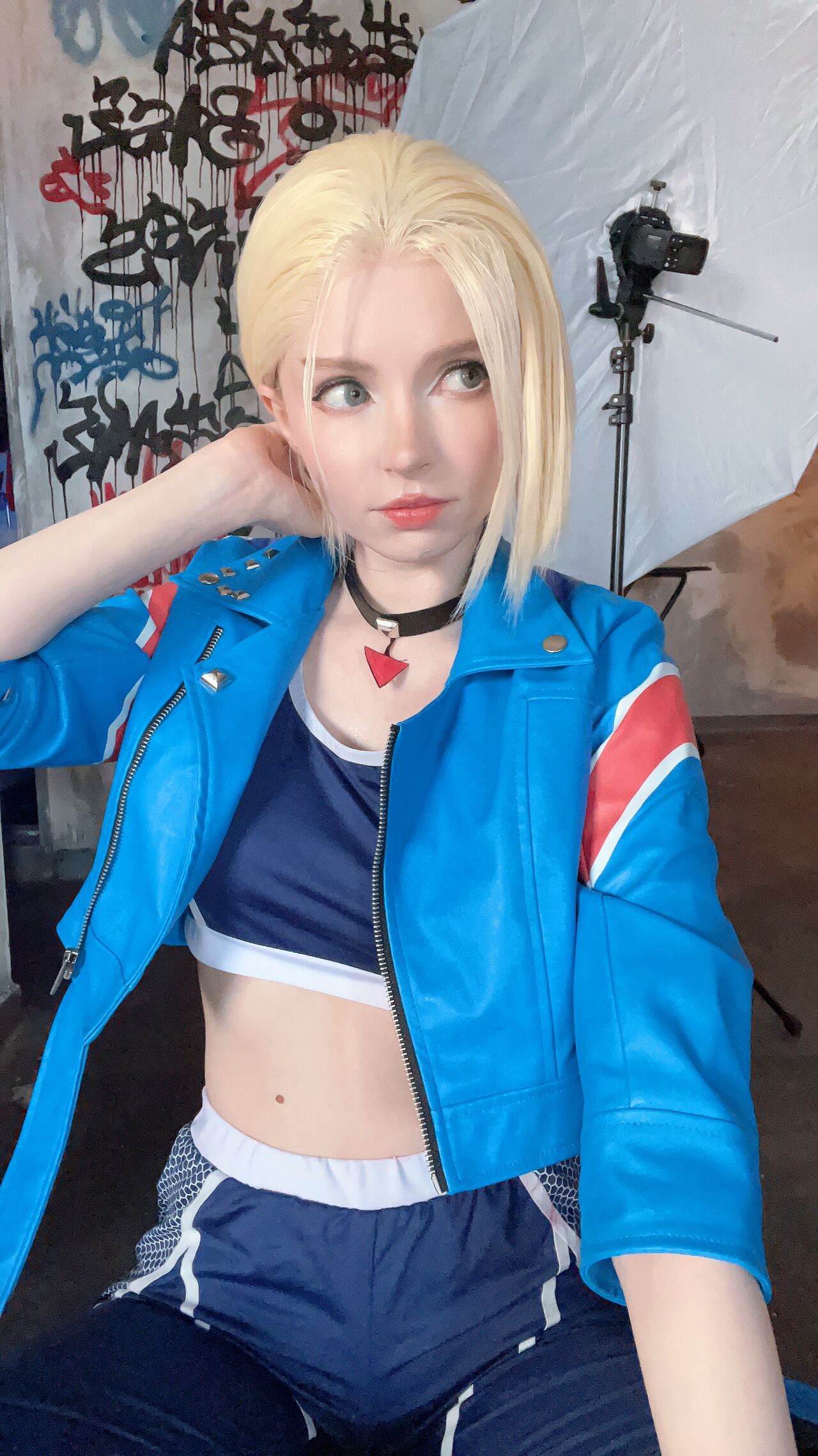 Развратный косплей Cammy White от Peachmilky сочная попка