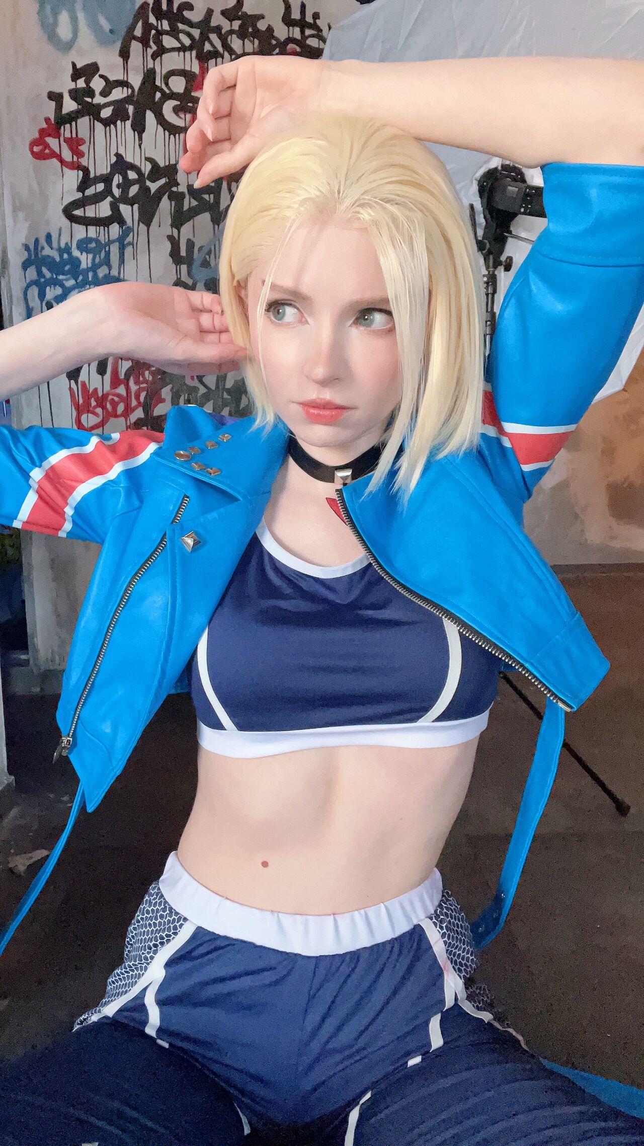 Заводящий косплей Cammy White от Peachmilky Leak