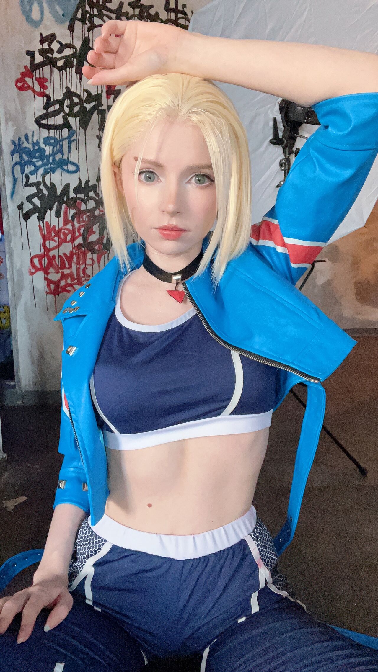 Аппетитный косплей Cammy White от Peachmilky я бы вдул